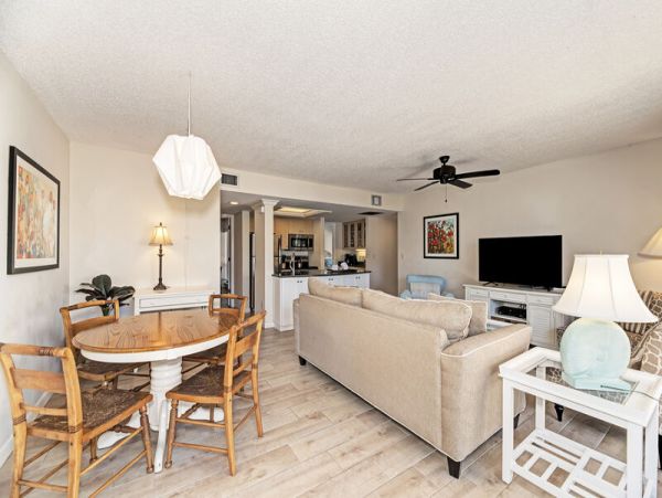 Stunning Siesta Key Rental: Pool, Marina Views & Beach Access